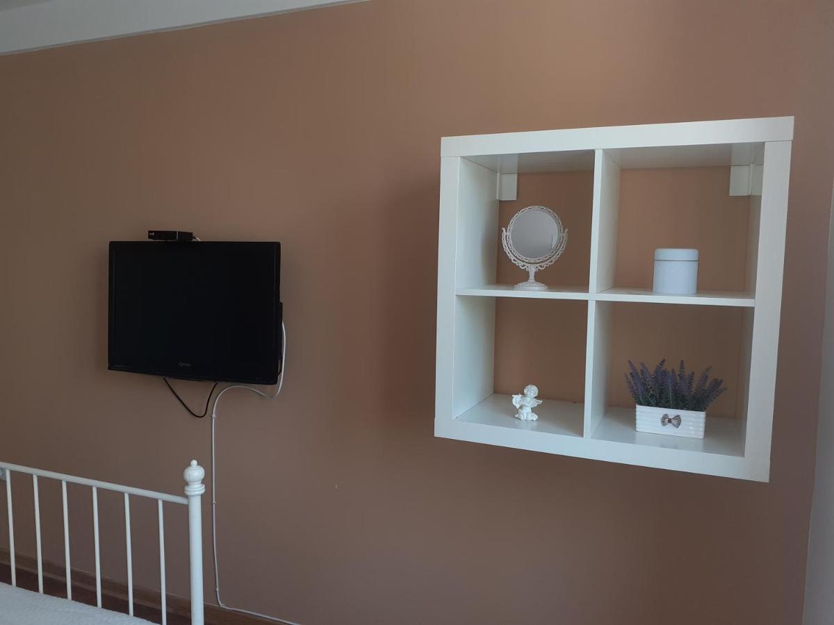 Apartman Jovana Сремска-Митровица Экстерьер фото