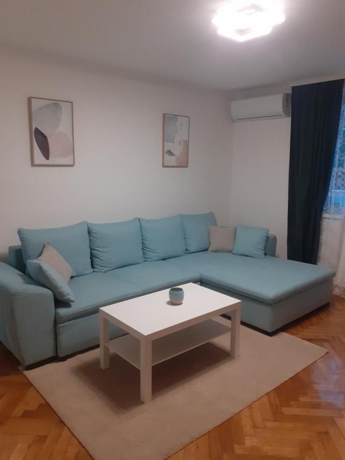 Apartman Jovana Сремска-Митровица Экстерьер фото